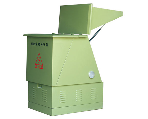 DFW高壓電纜分支箱(歐式)是近幾年來(lái)廣泛用于電力配網(wǎng)系統(tǒng)中的電纜化工程設(shè)備。它的主要特點(diǎn)是雙向開(kāi)門(mén)，利用絕緣穿墻套管作為連接母排，具有長(zhǎng)度小，電纜排列清楚，三…